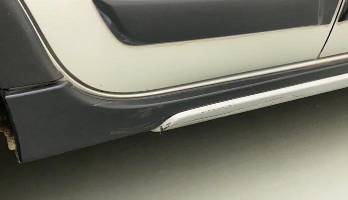 2019 Maruti New Wagon-R VXI (O) 1.0, Petrol, Manual, 5,415 km, Right running board - Minor scratches