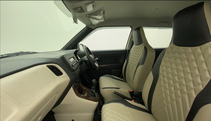 2019 Maruti New Wagon-R VXI (O) 1.0, Petrol, Manual, 5,415 km, Right Side Front Door Cabin