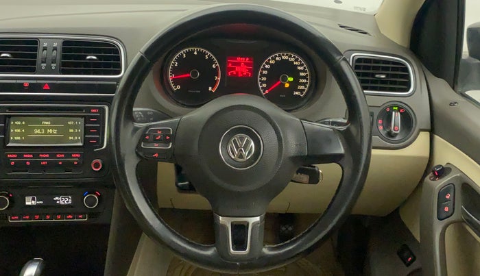 2013 Volkswagen Vento HIGHLINE PETROL AT, Petrol, Automatic, 69,996 km, Steering Wheel Close Up