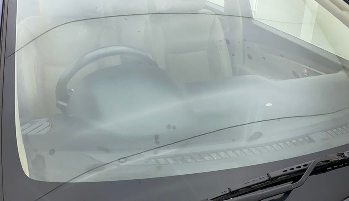 2018 Maruti Ciaz ALPHA 1.5 SHVS PETROL, Petrol, Manual, 75,831 km, Front windshield - Minor spot on windshield