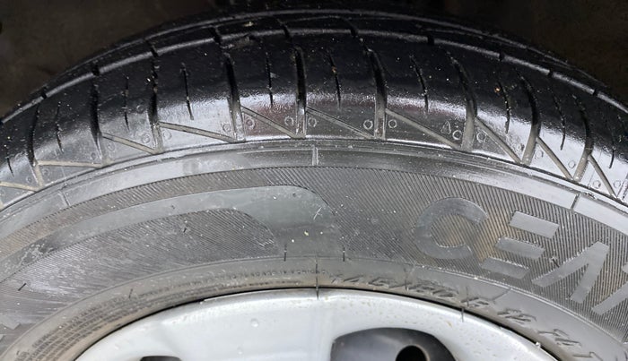 2019 Maruti Alto VXI, Petrol, Manual, 15,106 km, Left Front Tyre Tread