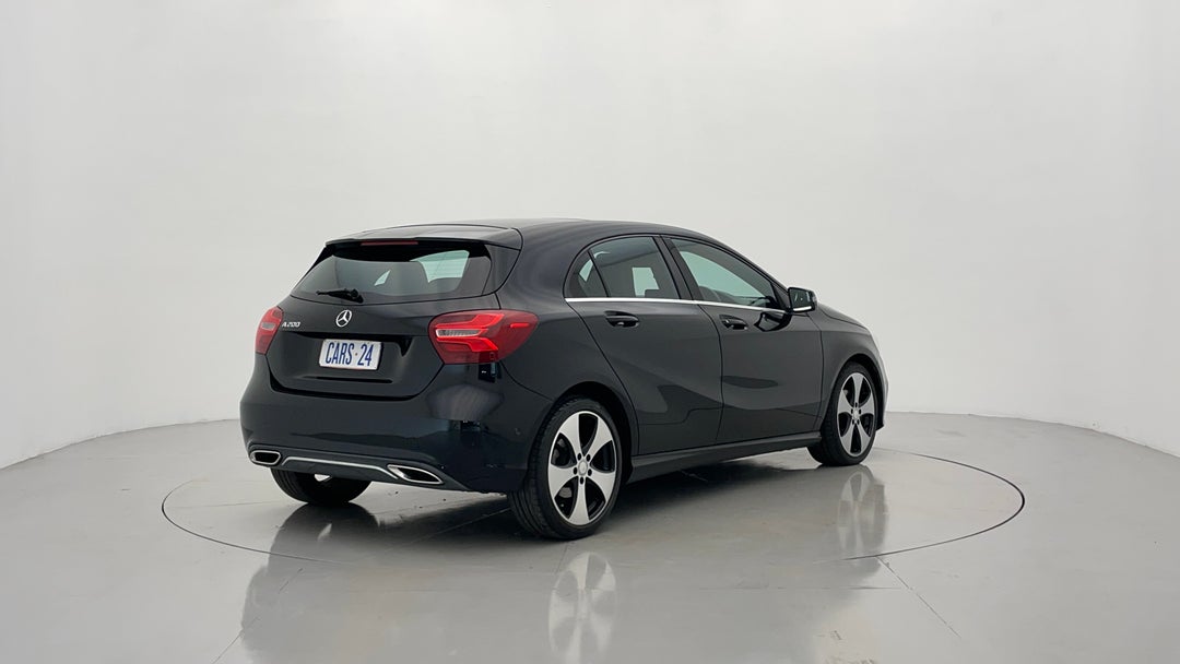 Right Back Diagonal (45- Degree) View