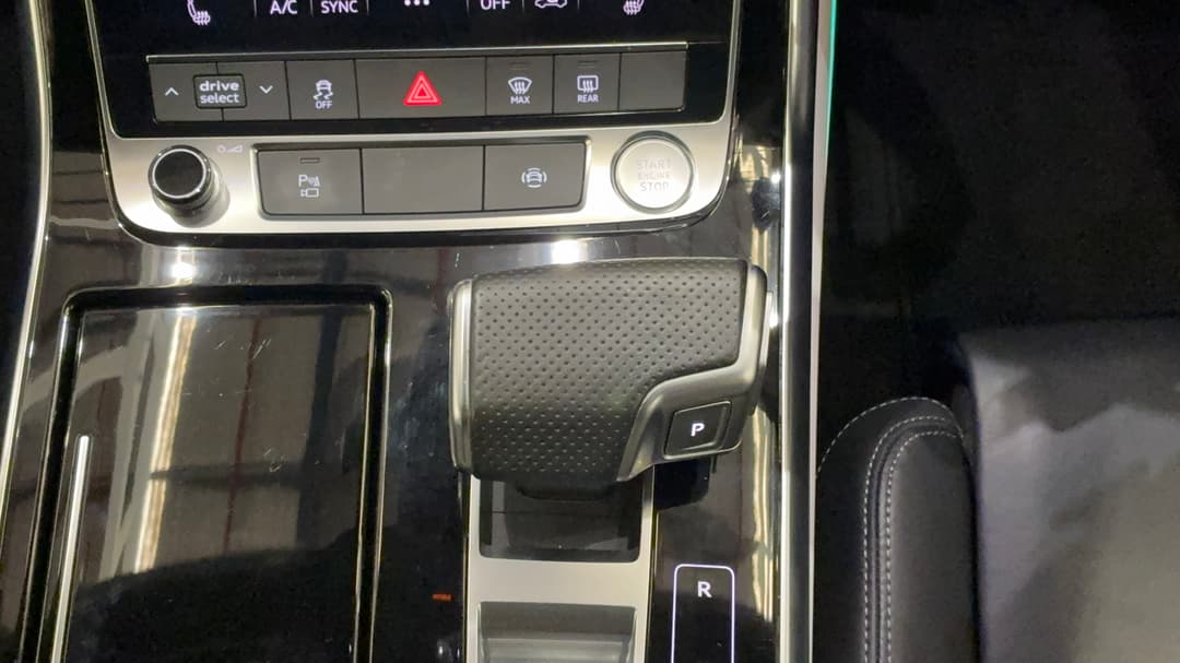 2020 Audi Q7 50 Tdi S Line Quattro Mhev, Automatic, 64189 km, Gear Lever 