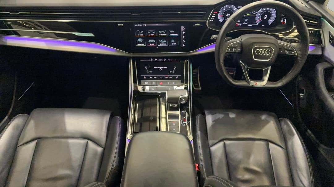2020 Audi Q7 50 Tdi S Line Quattro Mhev, Automatic, 64189 km, Center Console