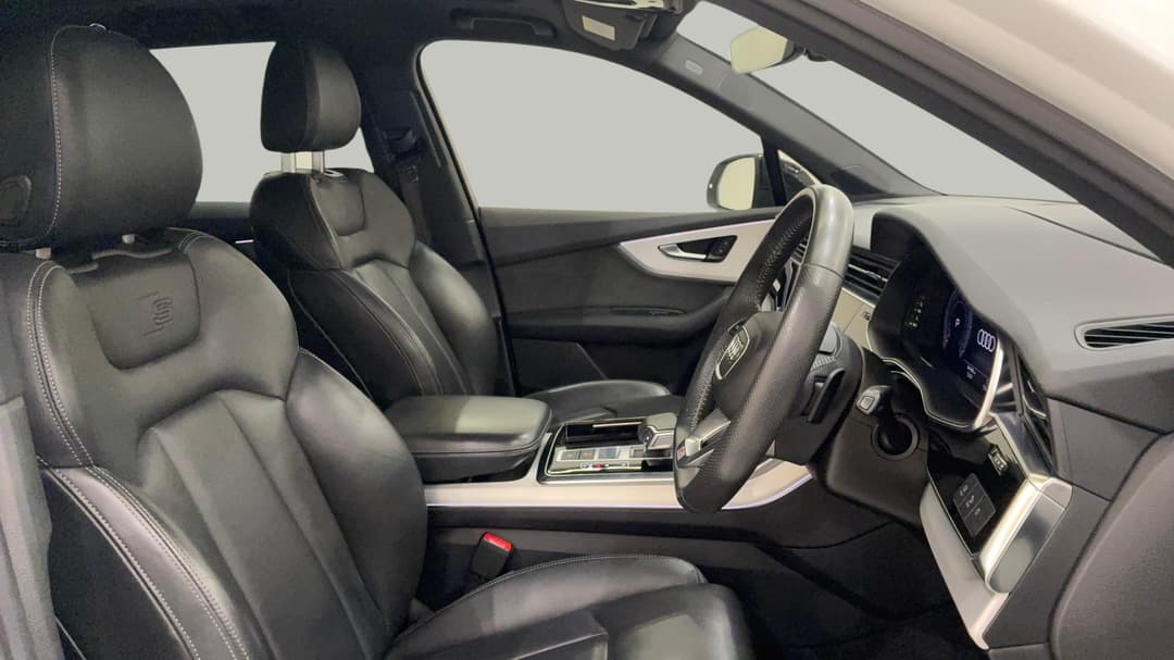 2020 Audi Q7 50 Tdi S Line Quattro Mhev, Automatic, 64189 km, Right Side Front Door Cabin View