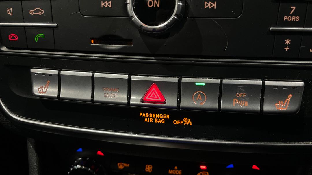 2017 Mercedes-benz CLA 250 Sport 4matic S/brake, Automatic, 98549 km, Utility Switches/Buttons