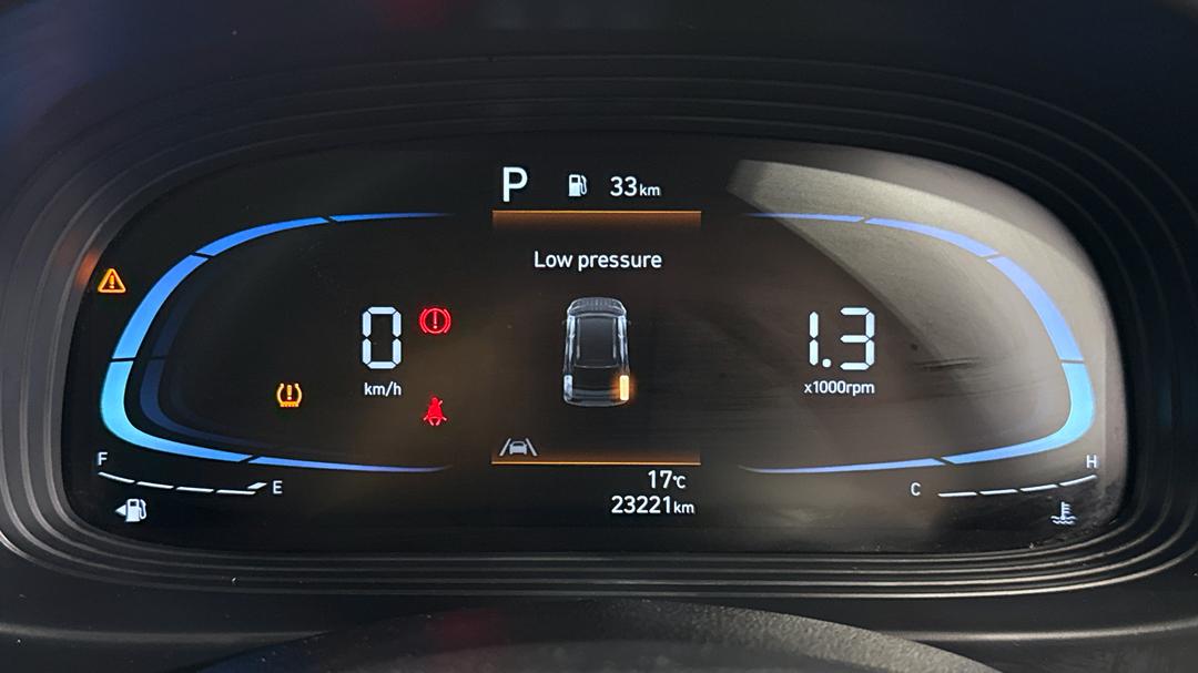 2025 Hyundai Venue Venue, Automatic, 23221 km, Odometer View