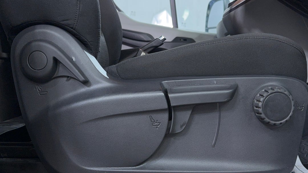 2021 LDV Deliver 9 Deliver 9, Automatic, 81238 km, Drivers Side Adjustment Panel