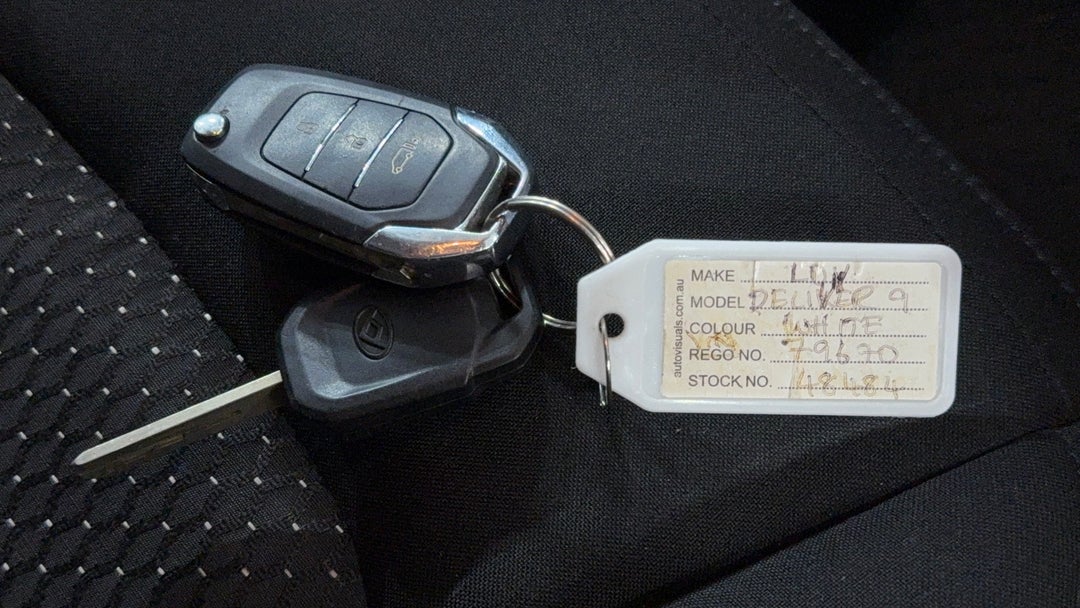 2021 LDV Deliver 9 Deliver 9, Automatic, 81238 km, Key Close-up