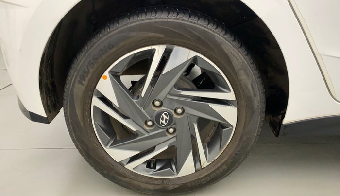 2020 Hyundai NEW I20 ASTA (O) 1.0 TURBO GDI DCT, Petrol, Automatic, 13,235 km, Right Rear Wheel