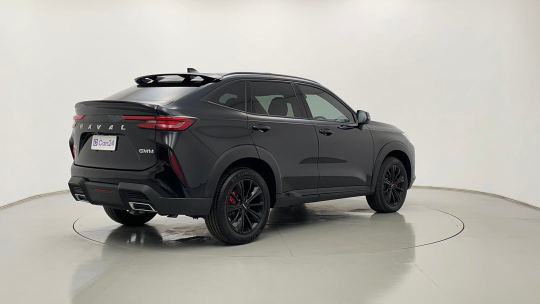 Right Back Diagonal (45- Degree) View