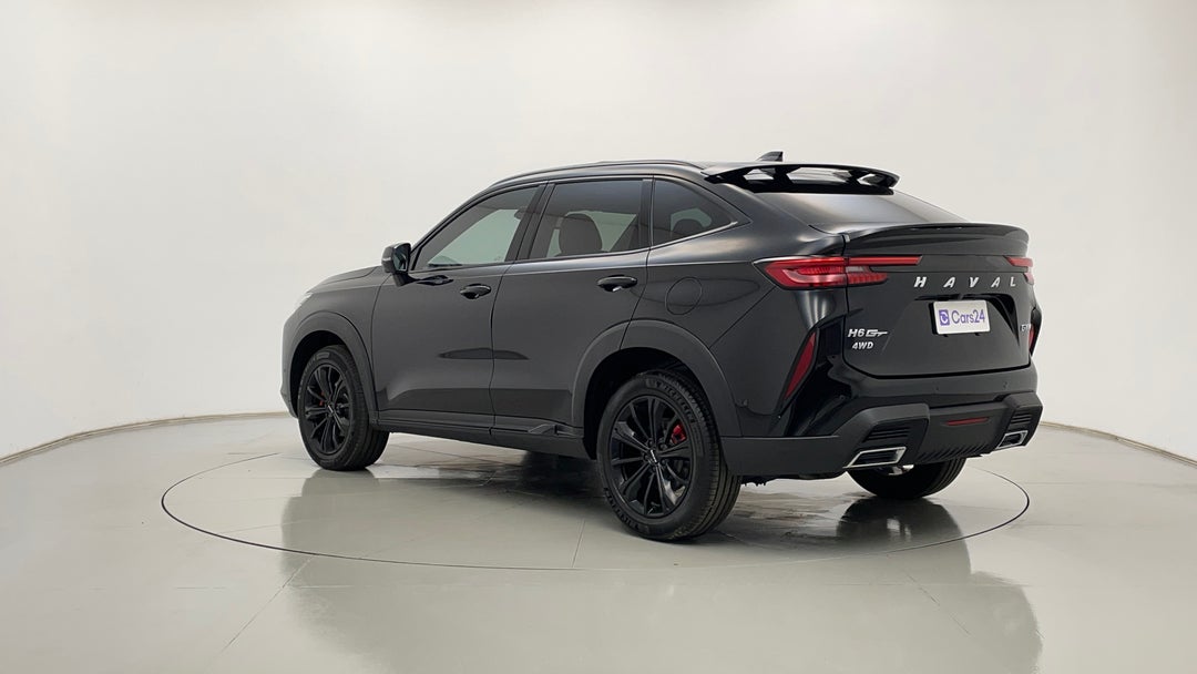 Left Back Diagonal (45- Degree) View