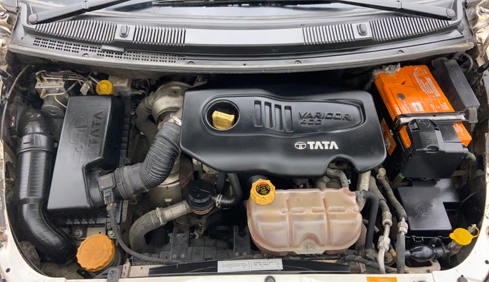 2018 Tata Hexa Varicor 400 XTA, Diesel, Automatic, 63,335 km, Engine Bonet View