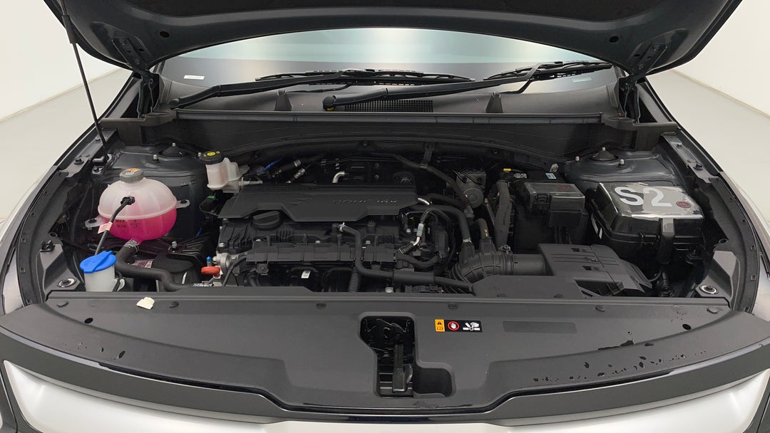 Open Bonnet (Engine)