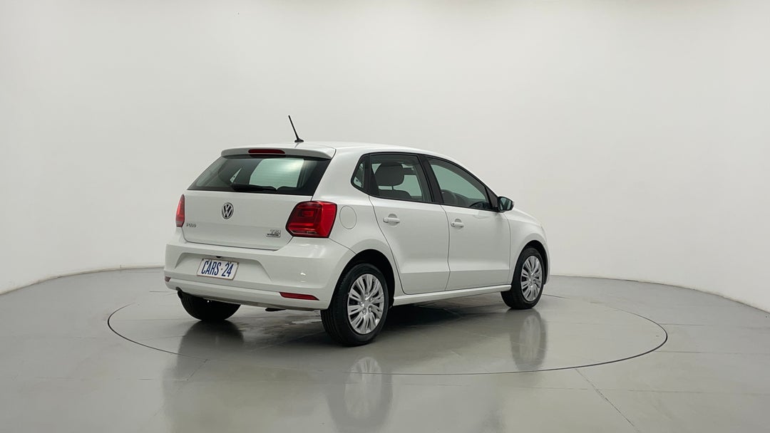 Right Back Diagonal (45- Degree) View