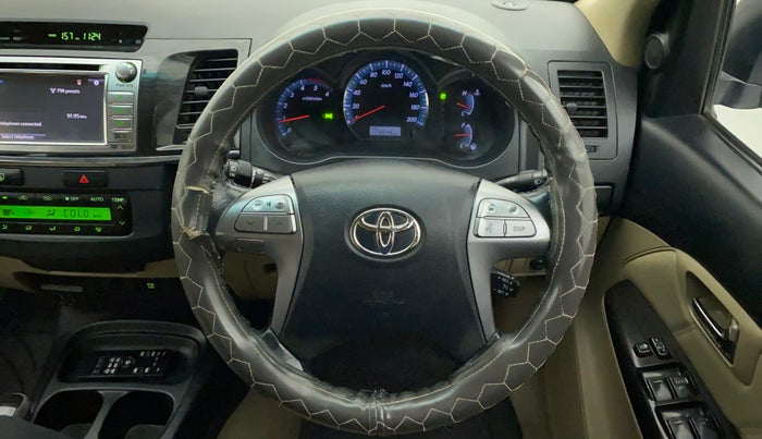 2015 Toyota Fortuner 3.0 4X2 AT, Diesel, Automatic, 1,09,777 km, Steering Wheel Close Up
