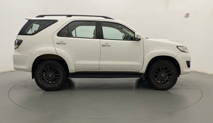 2015 Toyota Fortuner 3.0 4X2 AT, Diesel, Automatic, 1,09,777 km, Right Side