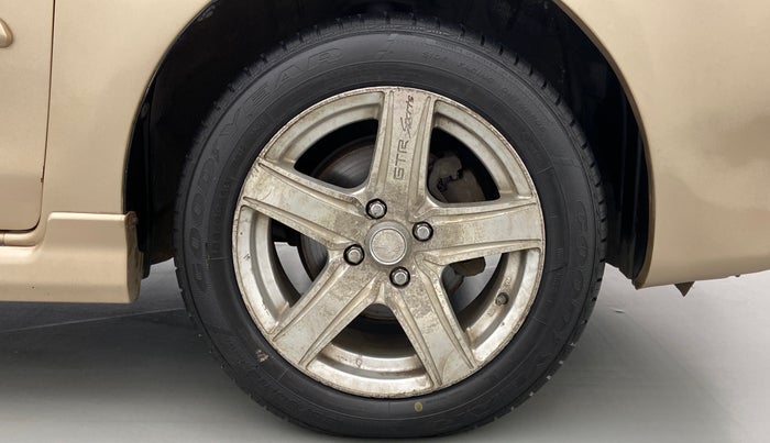 2011 Toyota Etios VX, Petrol, Manual, 33,658 km, Right Front Wheel