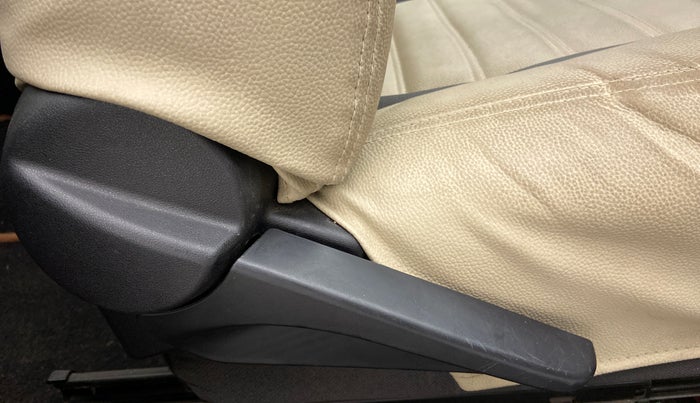 2011 Toyota Etios VX, Petrol, Manual, 33,658 km, Driver Side Adjustment Panel