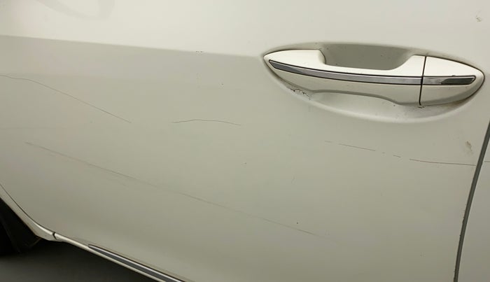 2014 Toyota Corolla Altis VL AT PETROL, Petrol, Automatic, 1,17,840 km, Front passenger door - Minor scratches
