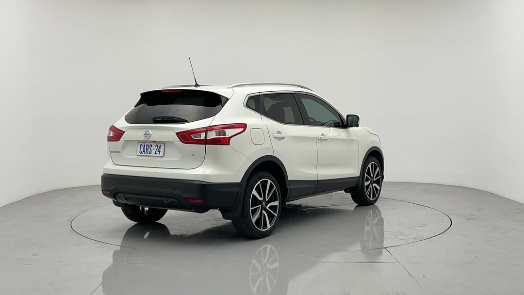 Right Back Diagonal (45- Degree) View