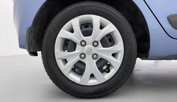 2016 Hyundai Grand i10 SPORTZ 1.2 KAPPA VTVT, Petrol, Manual, 12,430 km, Right Rear Wheel
