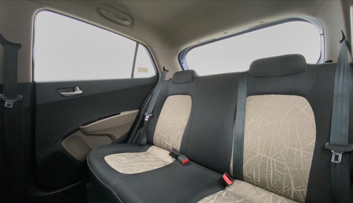 2016 Hyundai Grand i10 SPORTZ 1.2 KAPPA VTVT, Petrol, Manual, 12,430 km, Right Side Rear Door Cabin View
