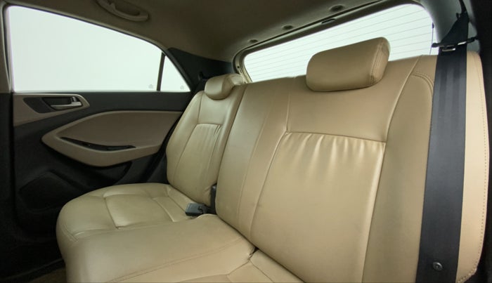 2015 Hyundai Elite i20 ASTA 1.2, Petrol, Manual, 41,009 km, Right Side Rear Door Cabin