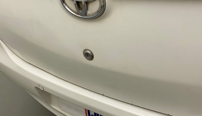 2011 Toyota Etios VX, Petrol, Manual, 88,332 km, Dicky (Boot door) - Slightly dented