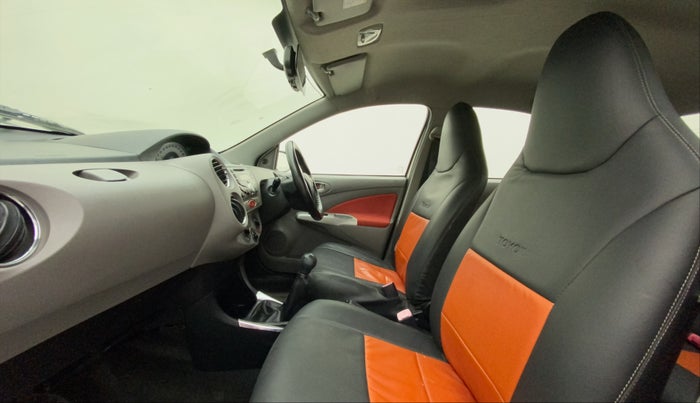 2011 Toyota Etios VX, Petrol, Manual, 88,332 km, Right Side Front Door Cabin