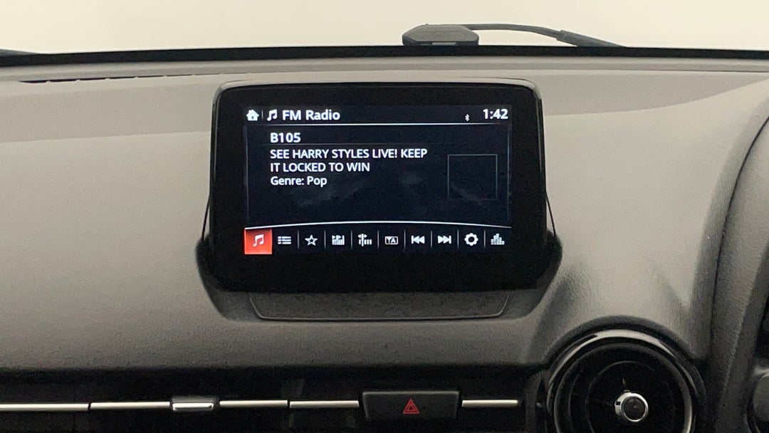 2017 Mazda 2 Maxx, Automatic, 67444 km, Infotainment System