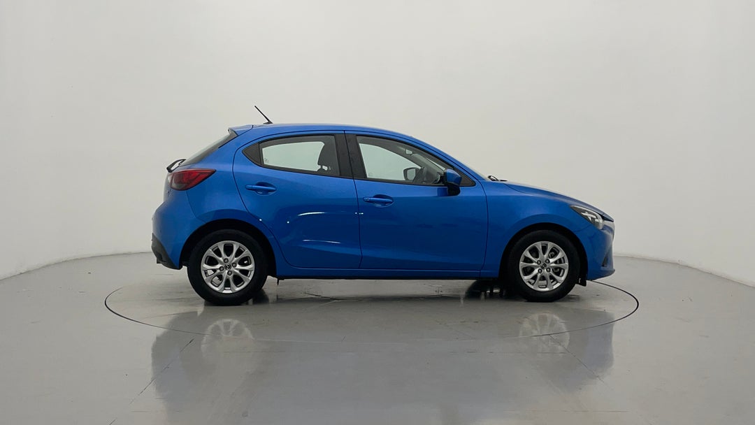 2017 Mazda 2 Maxx, Automatic, 67444 km, Right Side View