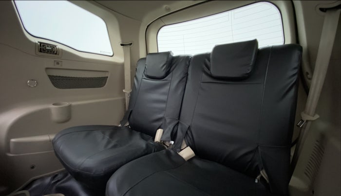 2015 Mahindra XUV500 W10, Diesel, Manual, 1,39,777 km, Third Seat Row ( optional )