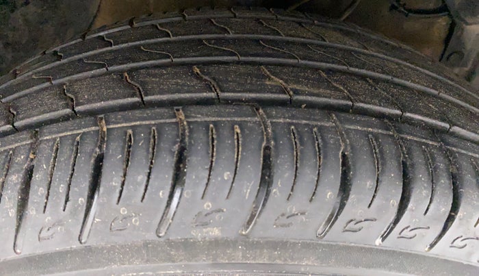 2018 Maruti Vitara Brezza ZDI PLUS, Diesel, Manual, 7,749 km, Right Front Tyre Tread