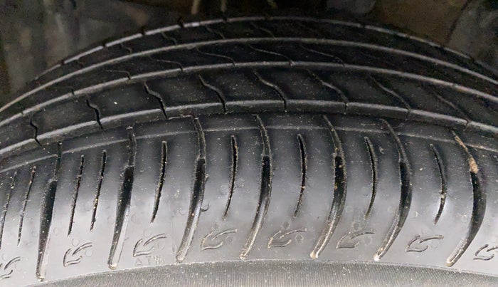 2018 Maruti Vitara Brezza ZDI PLUS, Diesel, Manual, 7,749 km, Left Front Tyre Tread