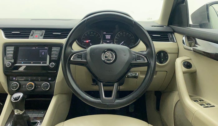 2016 Skoda Octavia AMBITION 2.0 TDI CR, Diesel, Manual, 65,240 km, Steering Wheel Close Up
