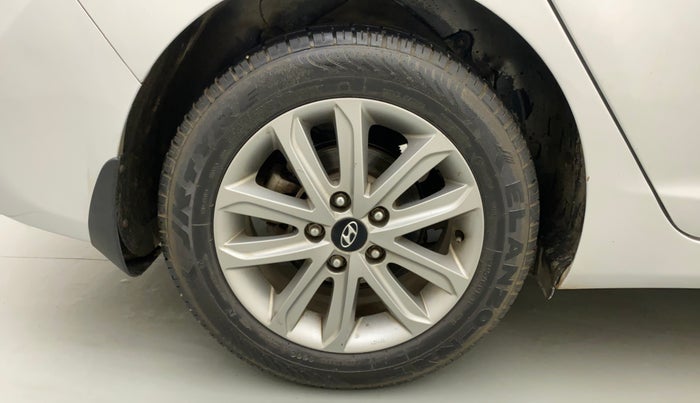 2016 Hyundai New Elantra 2.0 SX AT PETROL, Petrol, Automatic, 88,411 km, Right Rear Wheel