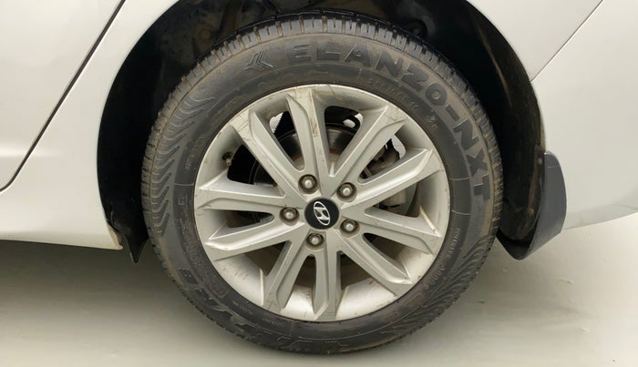 2016 Hyundai New Elantra 2.0 SX AT PETROL, Petrol, Automatic, 88,411 km, Left Rear Wheel