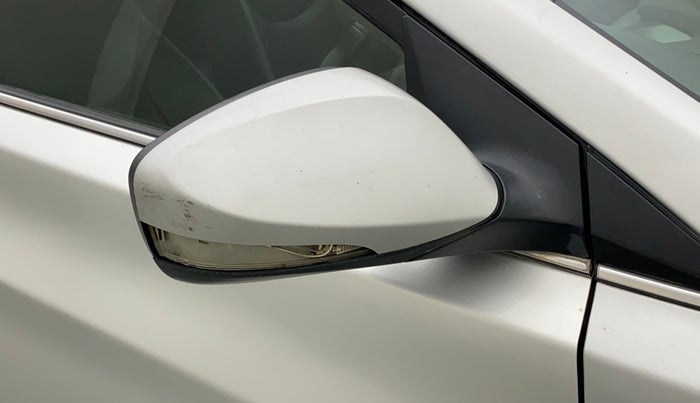 2016 Hyundai New Elantra 2.0 SX AT PETROL, Petrol, Automatic, 88,411 km, Right rear-view mirror - Minor scratches