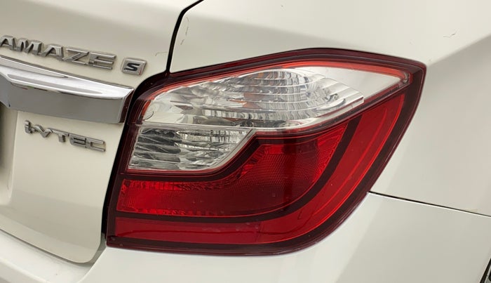 2017 Honda Amaze 1.2L I-VTEC S, Petrol, Manual, 45,853 km, Right tail light - Minor scratches