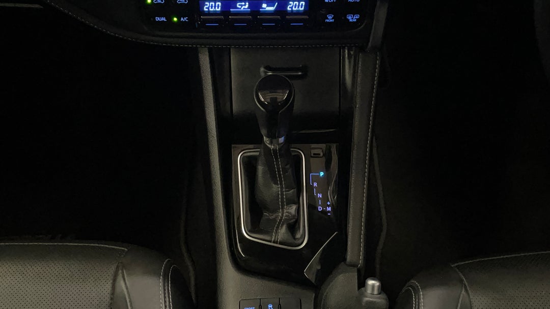 2017 Toyota Corolla Zr, Automatic, 100026 km, Gear Lever 