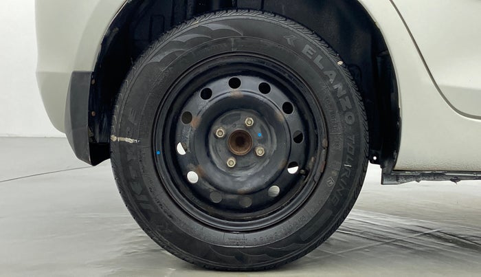 2013 Maruti Swift VDI, Diesel, Manual, 68,445 km, Right Rear Wheel