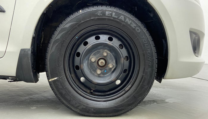 2013 Maruti Swift VDI, Diesel, Manual, 68,445 km, Right Front Wheel