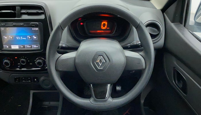 2016 Renault Kwid RXT 0.8, Petrol, Manual, 36,527 km, Steering Wheel Close Up