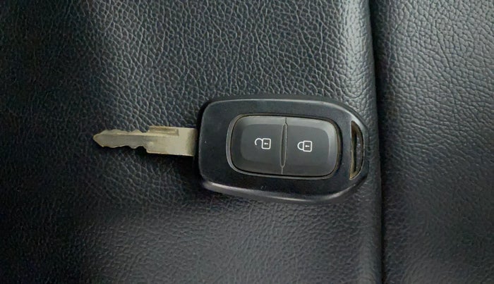 2016 Renault Kwid RXT 0.8, Petrol, Manual, 36,527 km, Lock system - Central lock not working