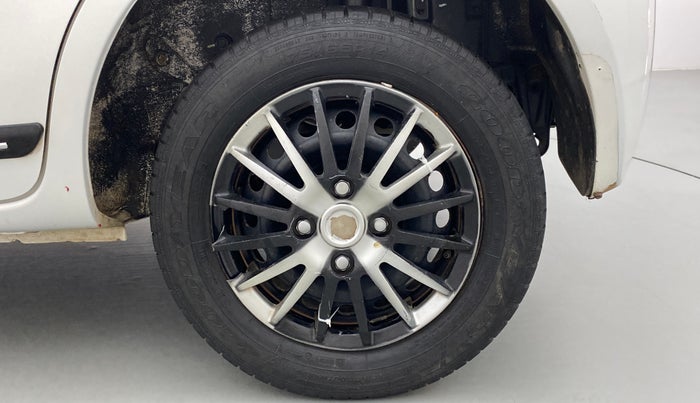 2013 Toyota Etios Liva G, Petrol, Manual, 37,526 km, Left Rear Wheel