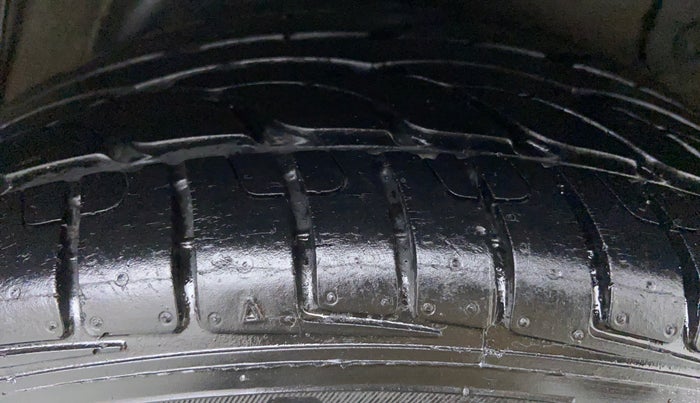 2013 Hyundai Verna FLUIDIC 1.6 SX VTVT, Petrol, Manual, 68,947 km, Left Rear Tyre Tread
