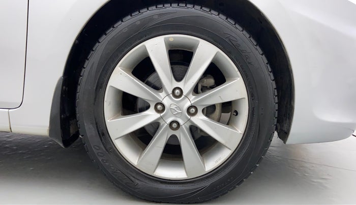 2013 Hyundai Verna FLUIDIC 1.6 SX VTVT, Petrol, Manual, 68,947 km, Right Front Wheel