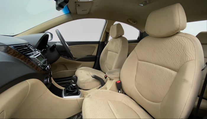 2013 Hyundai Verna FLUIDIC 1.6 SX VTVT, Petrol, Manual, 68,947 km, Right Side Front Door Cabin