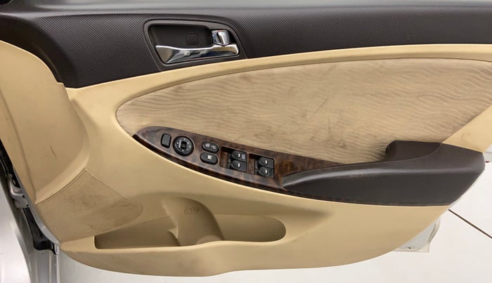 2013 Hyundai Verna FLUIDIC 1.6 SX VTVT, Petrol, Manual, 68,947 km, Driver Side Door Panels Control